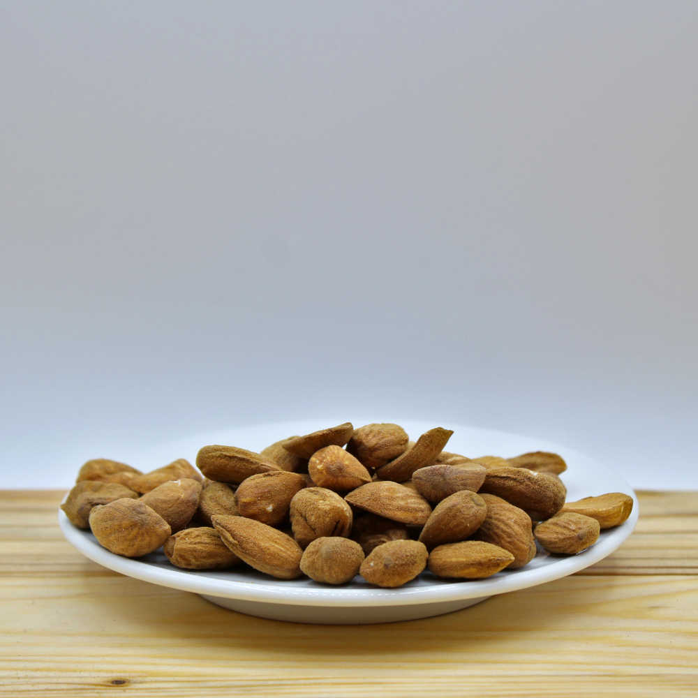 Mandorle sgusciate per pasticceria 1 kg - Puglia - Mezzaria